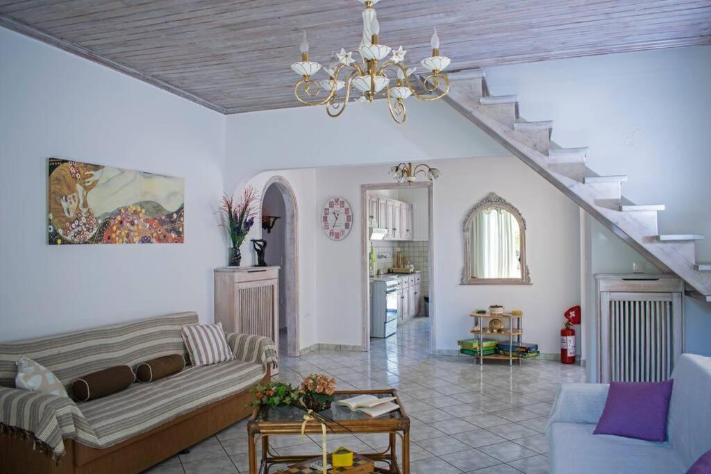 Pinakokhorion Ostria Houseヴィラ エクステリア 写真